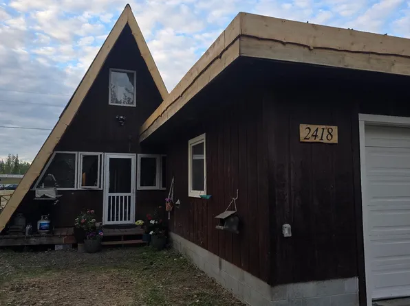 2418 Loomis Dr, North Pole, AK 99705