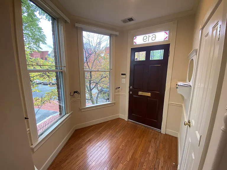 619 I St SE #A — Photo 33