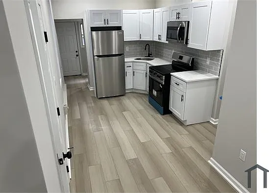 1551 N Frazier St — Photo 12