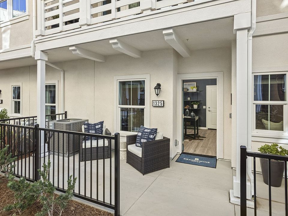 Courtyard Entry