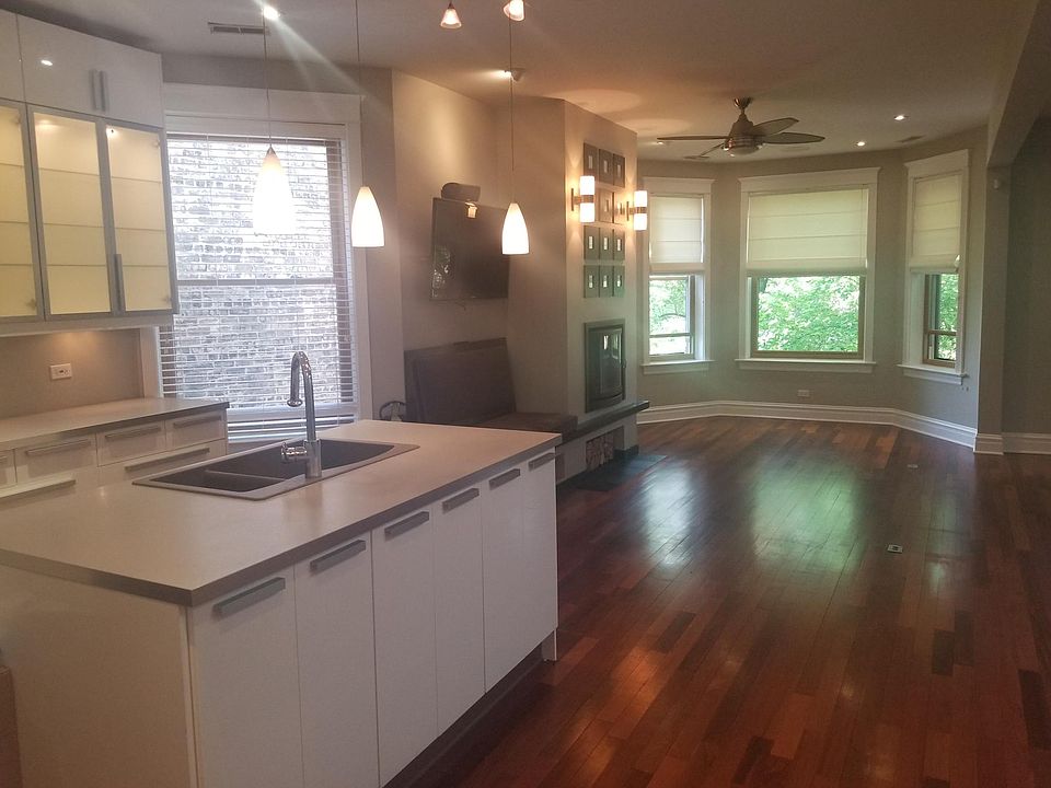 Open plan Kitchen, Living & Dining Area