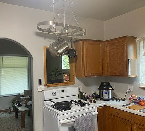 new stove, pots & pans rack and exhaust fan