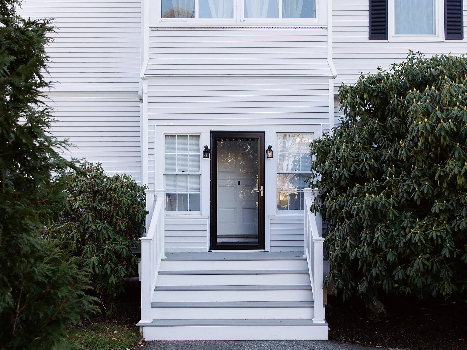 2 bed, 1011 sqft, $3,400 — Photo 2