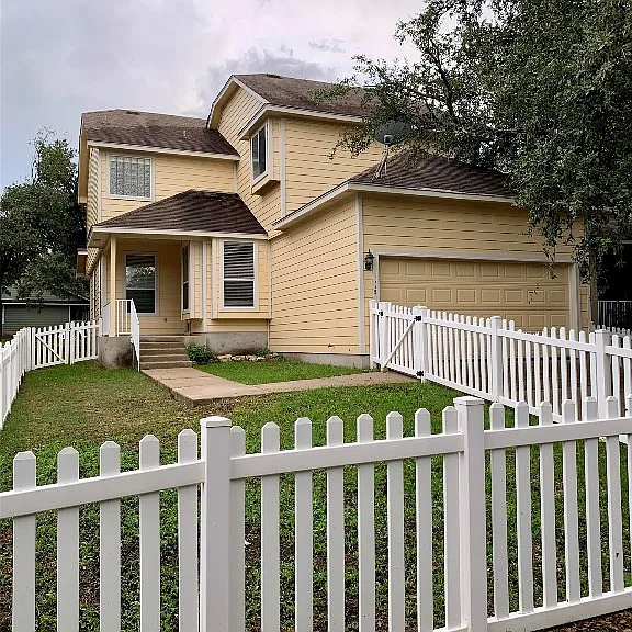 1115 Rawhide Trl — Photo 4