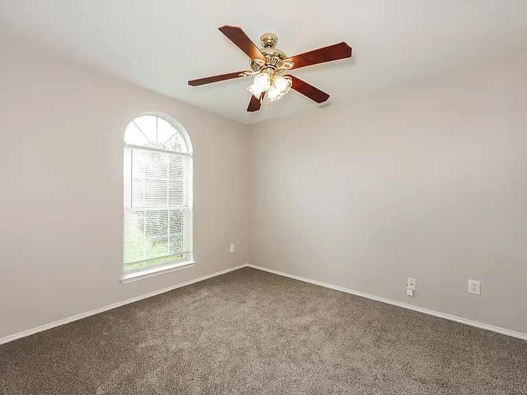 1840 McNeely St — Photo 14