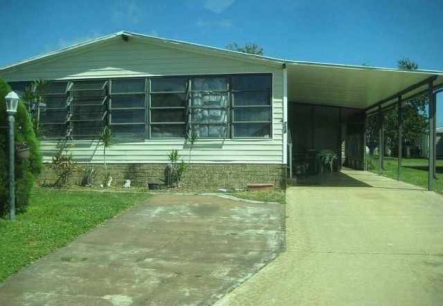 1st image of 704 Amaryllis Dr