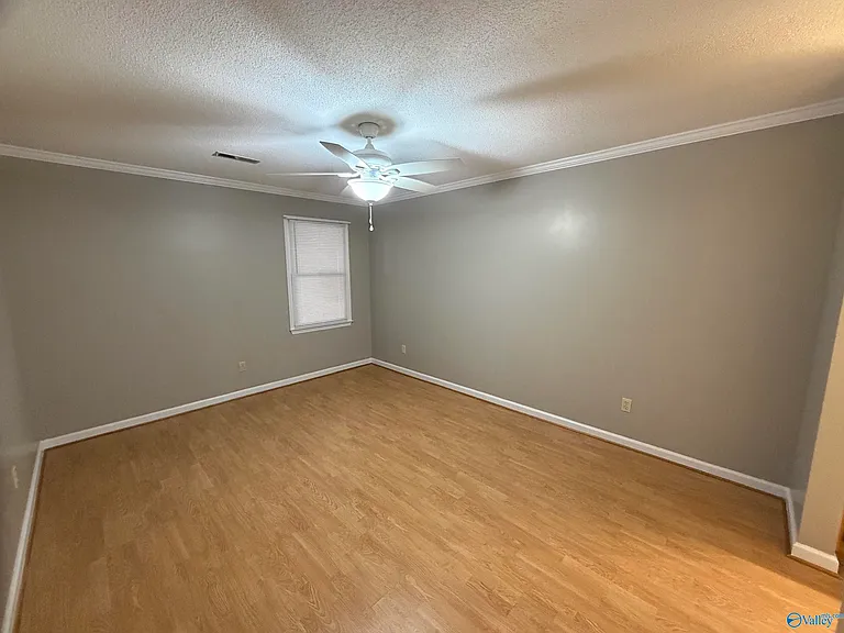 402 Pine St NW — Photo 13