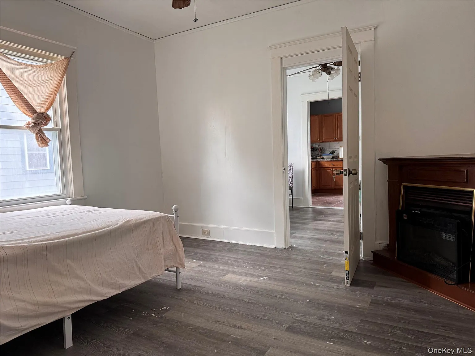 3 bed, 2.0 bath, 922 sqft, $2,500 — Photo 4