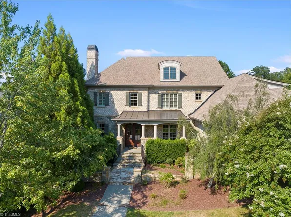 122 Highclere Ln, Cary, NC 27518