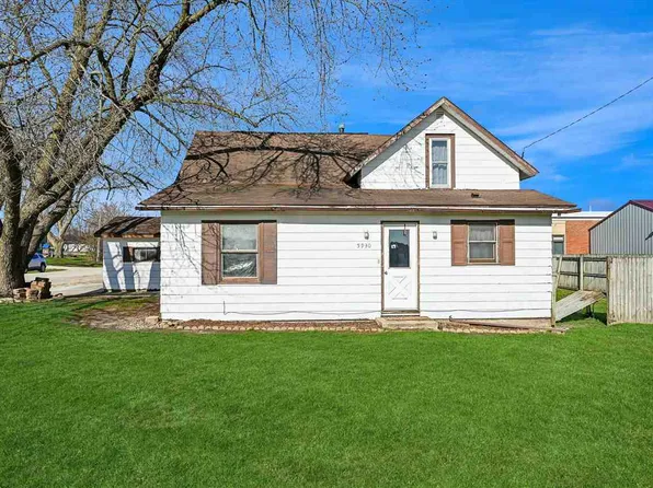 5930 Troy Mills Rd, Coggon, IA 52218