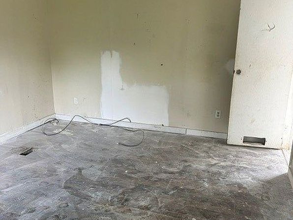 230 Lee Road 597