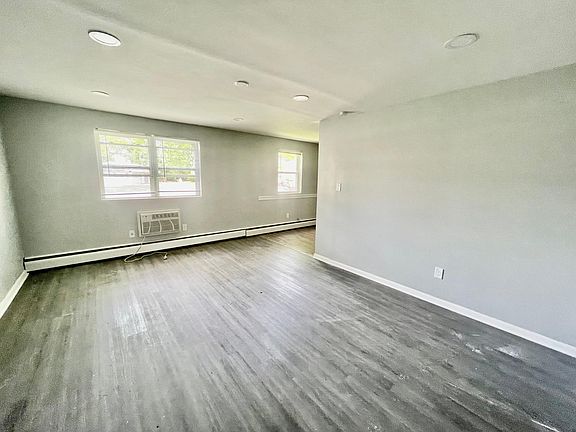 4th image of 3310 Old Capitol Trl #9