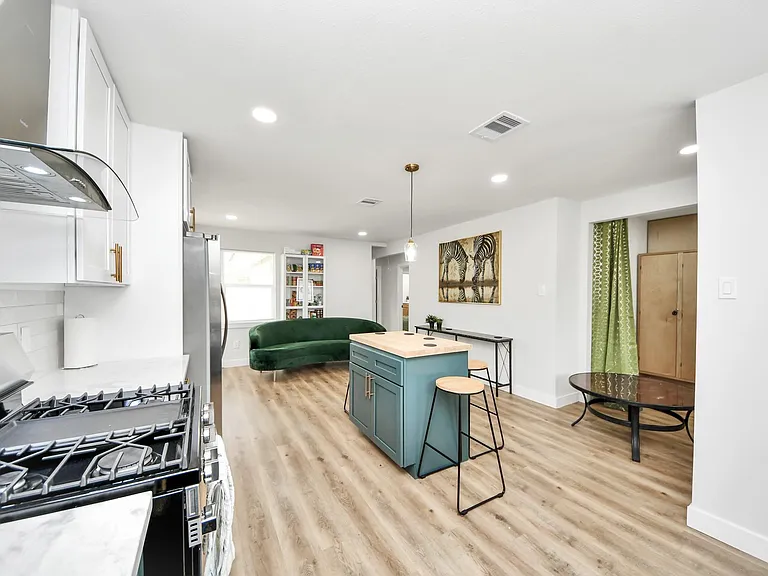 5115 Clay St — Photo 6