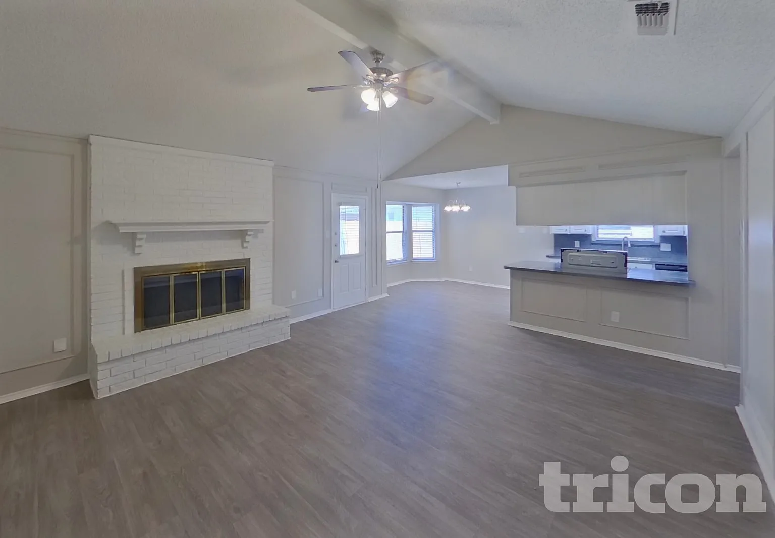 802 Wind Brooke Drive Arlington TX — Photo 3
