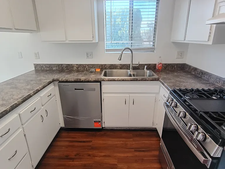 7831 Ellis Ave #4 — Photo 2