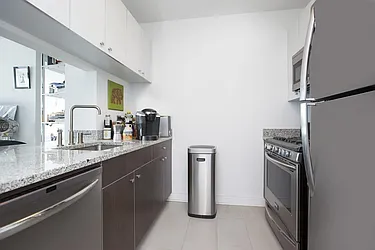 Rented by Space Marketing Shop