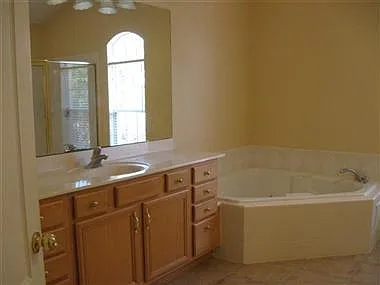 7771 Cricklewood Dr — Photo 12
