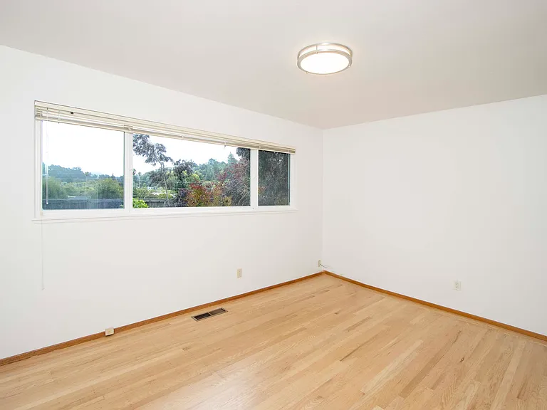 8 Azalea Dr — Photo 15