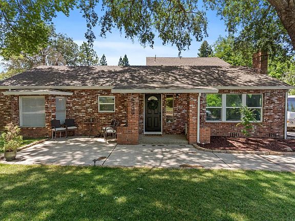 3rd image of 4309 Eucalyptus Rd