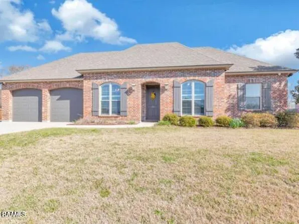201 Pontchartrain Dr, Carencro, LA 70520