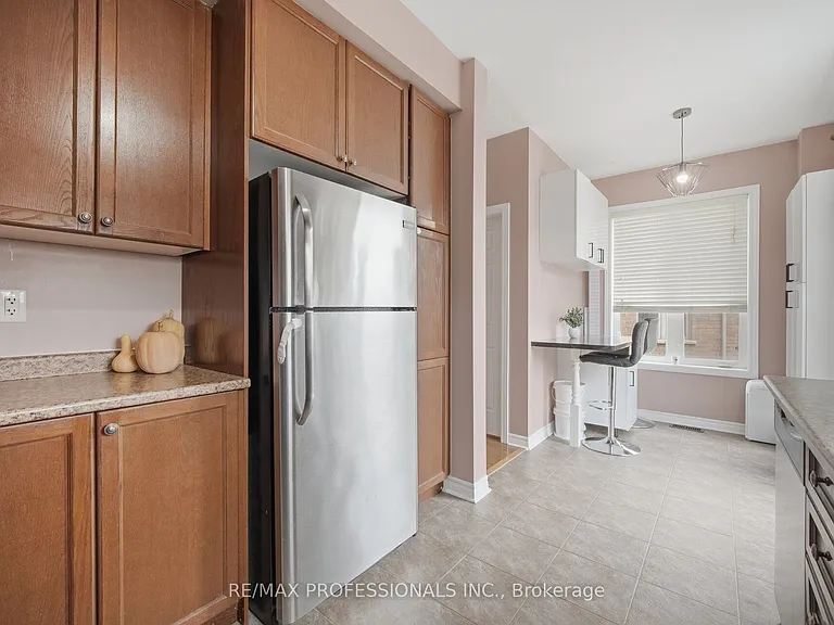 45 Horton St #MAIN 2ND — Photo 13