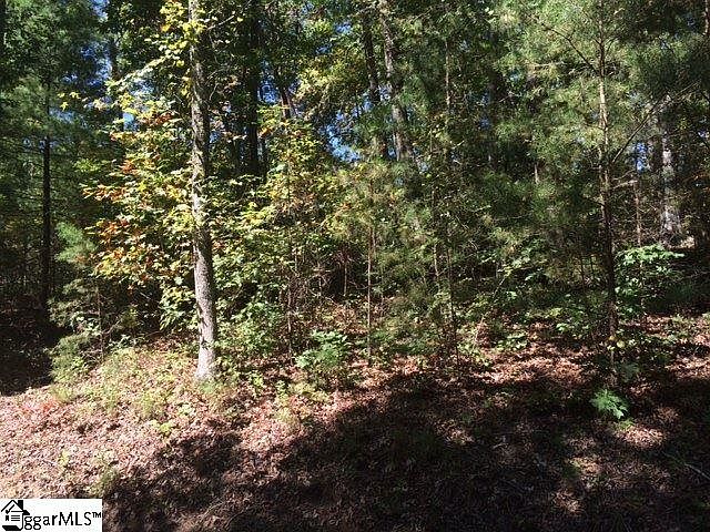 2nd image of 215 Lake Hills Ln