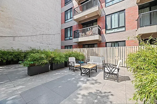 Rented by Living New York | media 42