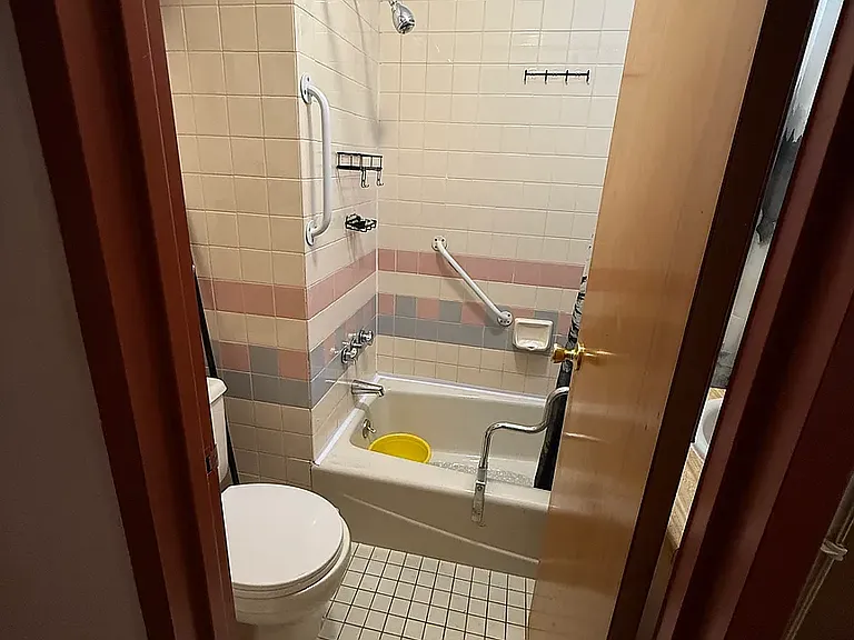 14 Orchard St #5G — Photo 4