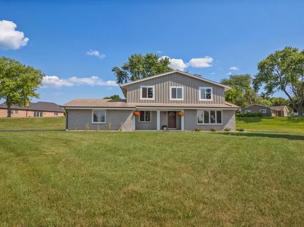 890 Janacek ROAD, Brookfield, WI 53045