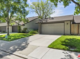 16824 Shinedale Dr, Santa Clarita, CA 91387