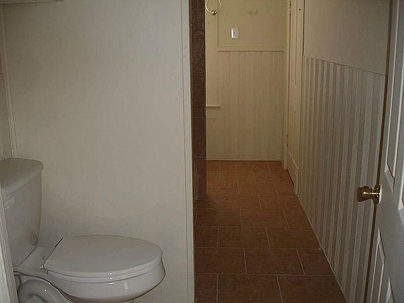5th image of 315 W 21st St