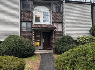 7 Padanaram Rd #E129, Danbury, CT 06810