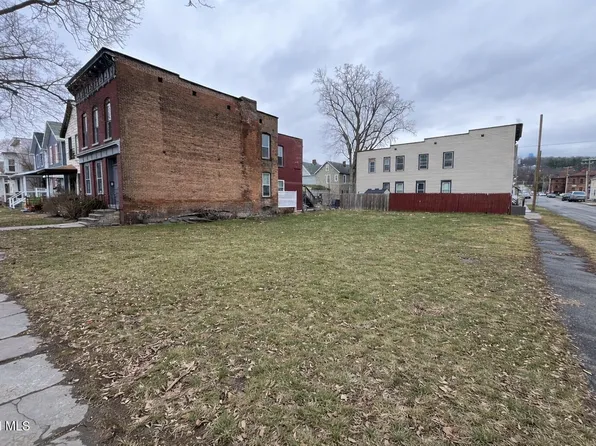 762 2nd Avenue, Troy, NY 12182