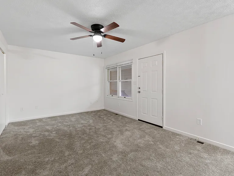 1 Rosecrest St #1D — Photo 11