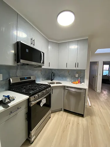855 Wyckoff Ave Photo 1