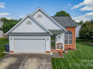 3112 Emerald Meadow Ln, Charlotte, NC 28273
