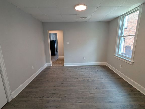 5th image of 4807-4811 Yew St #4811-2