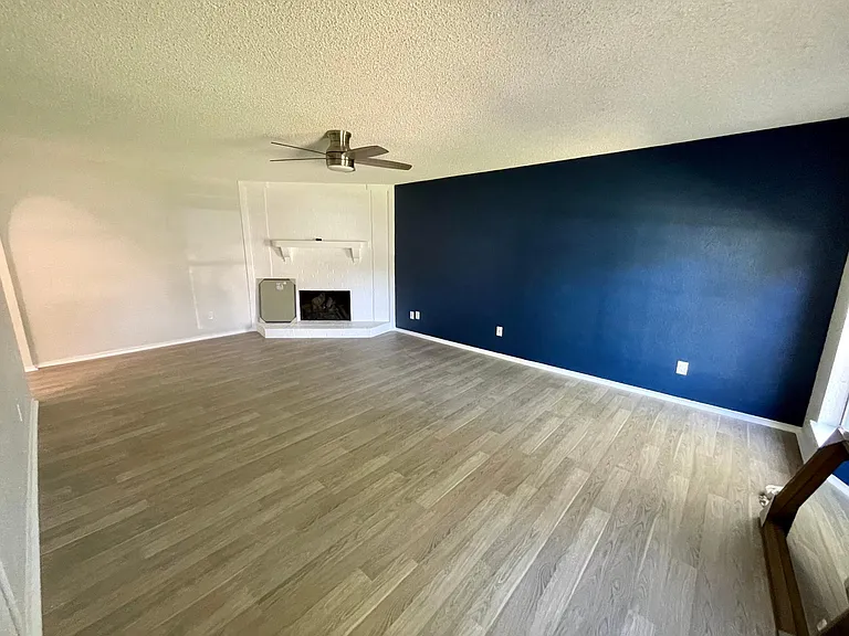1200 Grinnel Dr — Photo 2