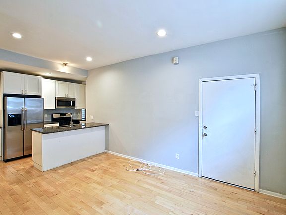 3rd image of 971 N Lawrence St Unit A