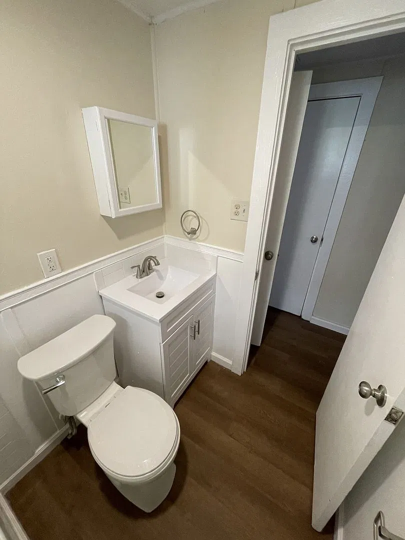 1 Bedroom 1 Bathroom — Photo 2