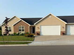 519 Rusch Dr, Combined Locks, WI 54113