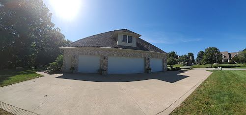 4 Car Garage