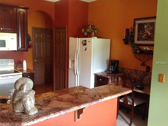 3rd image of 2727 Woodstream Cir