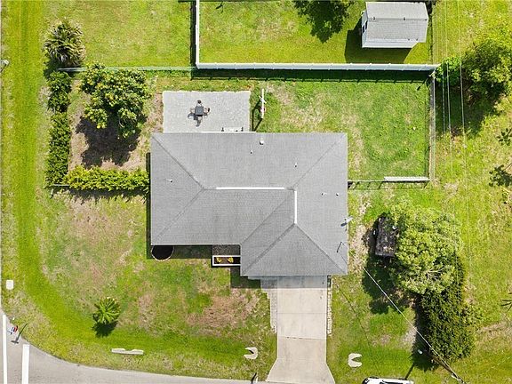 3rd image of 18765 Matanzas Rd