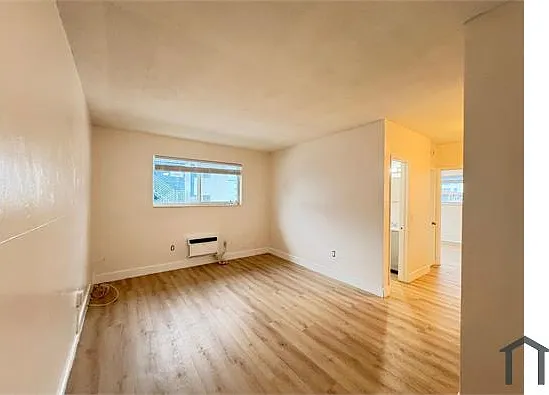 690 NE 133rd St #7 — Photo 21