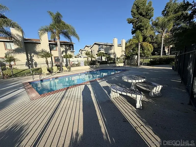 1512 Concord Way #A — Photo 7