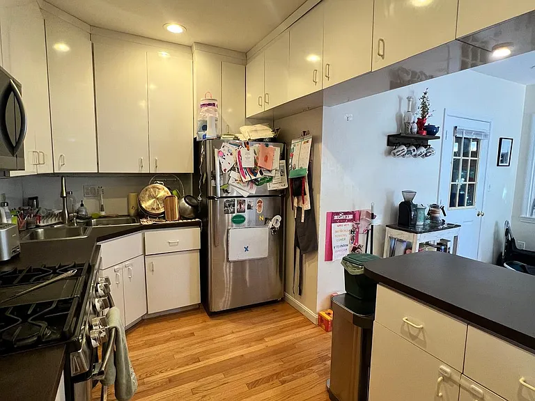 37 Sherman St #B — Photo 3