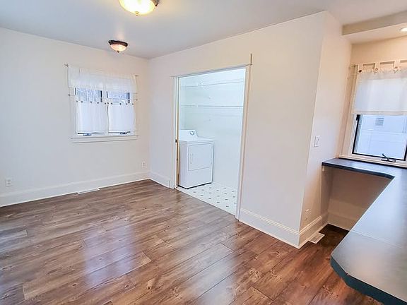 5th image of 2351 Ashland St