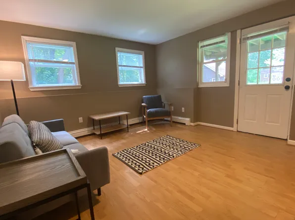 (undisclosed Address), New Paltz, NY 12561