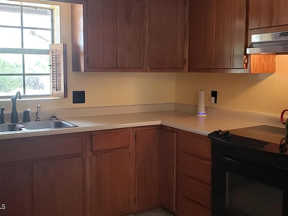 5th image of 713 W 24th St